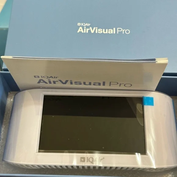 NEW IQAir Air Visual Pro - Picture 3 of 3